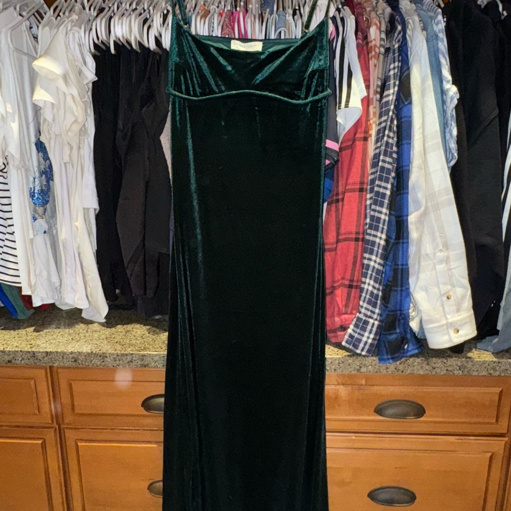 Elegant Green Velvet Dress